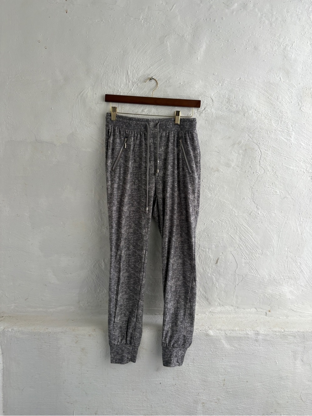 Womans Indero grey sweatpants